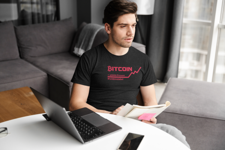 man-black-bitcoin-dabei